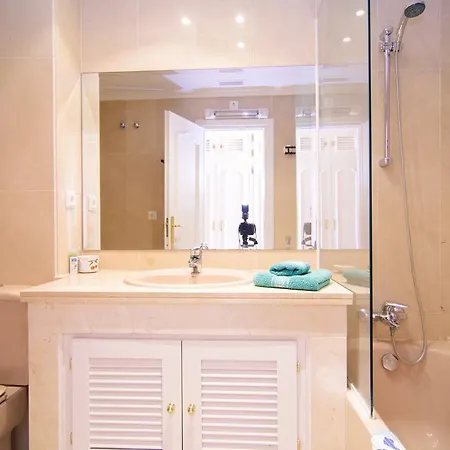 Penthouse Venalmar 度假居 *